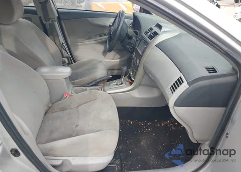 2013 Toyota Corolla Le z USA, uszkodzony, nr VIN 2T1BU4EE3DC921682